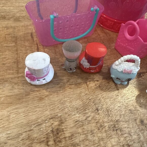 SHOPKINS Shoe Dazzle Pieces Lipstick  Accessories See Photos For Included Items - Picture 4 of 7